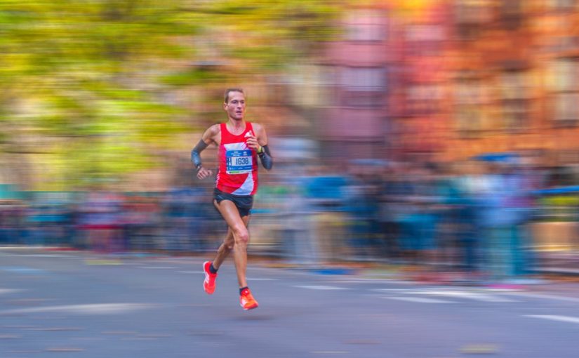 INFLUÊNCIA DO TREINAMENTO DE FORÇA NA ECONOMIA DE CORRIDA EM  CORREDORES DE ENDURANCE.