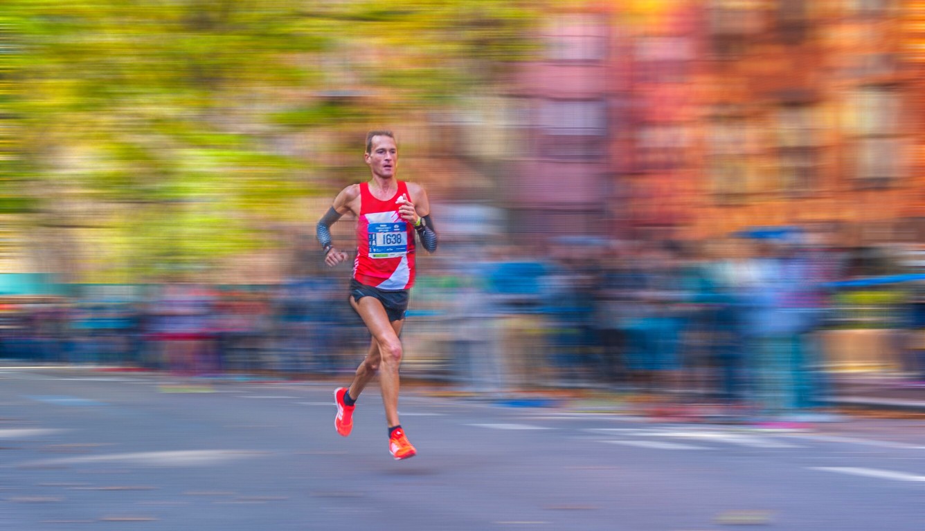 INFLUÊNCIA DO TREINAMENTO DE FORÇA NA ECONOMIA DE CORRIDA EM  CORREDORES DE ENDURANCE.